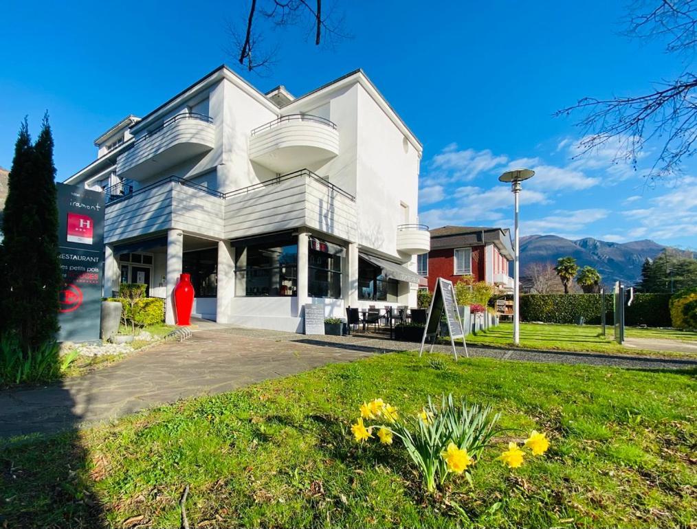 Logis Hotel Le Miramont Argeles-Gazost Ngoại thất bức ảnh